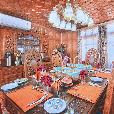 Kolu Group Of Houseboats Hotel Srinagar  Luaran gambar