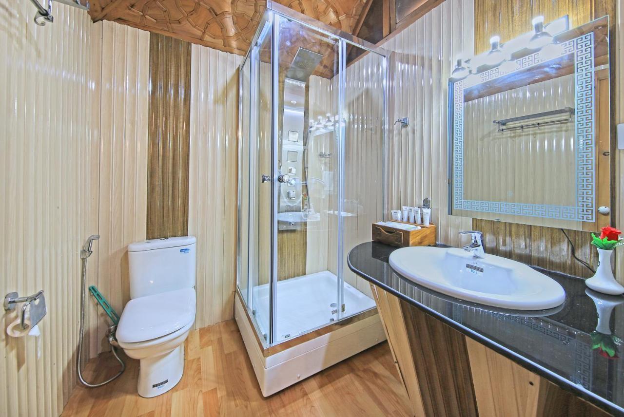 Kolu Group Of Houseboats Hotel Srinagar  Luaran gambar