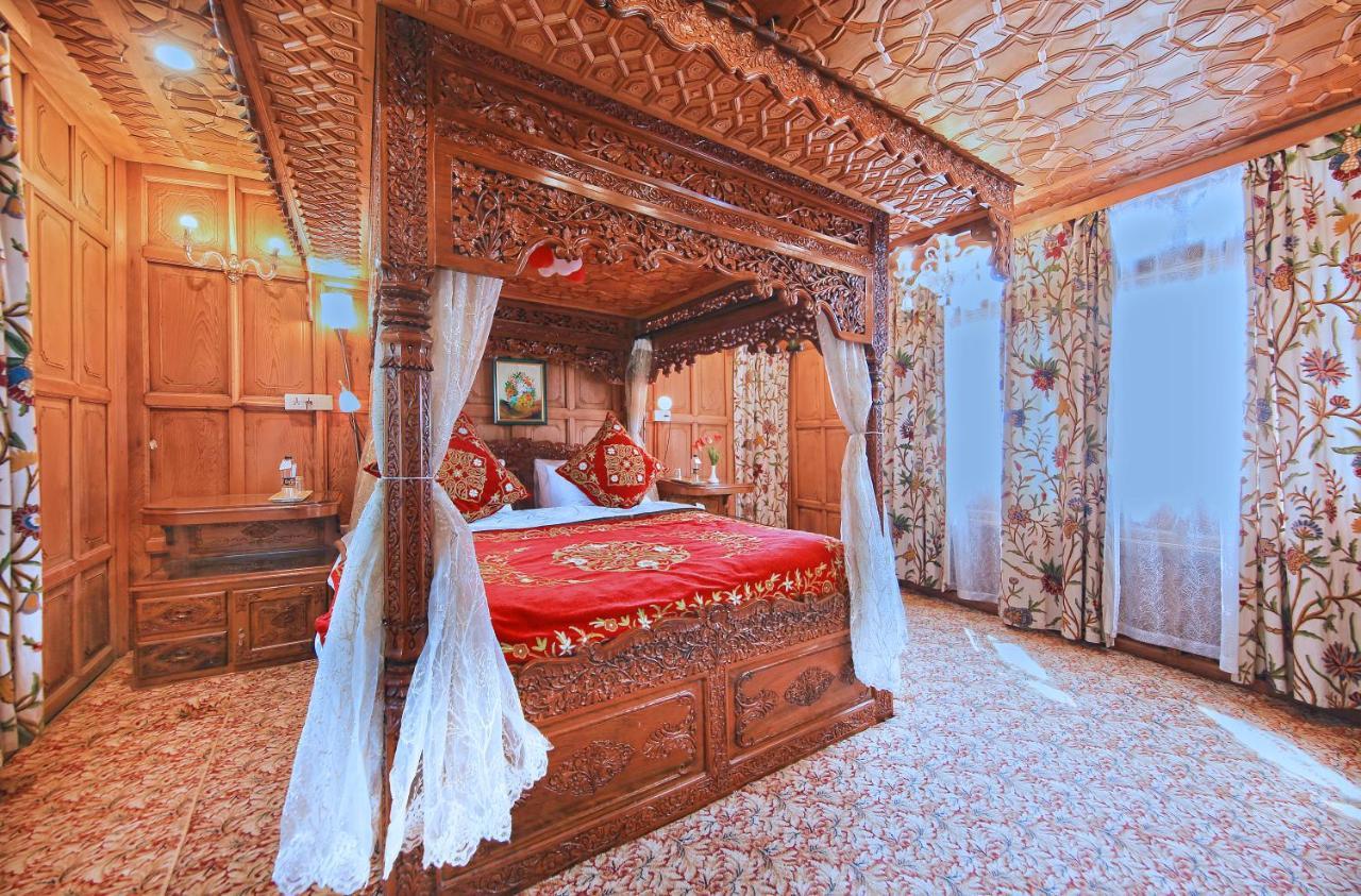 Kolu Group Of Houseboats Hotel Srinagar  Luaran gambar