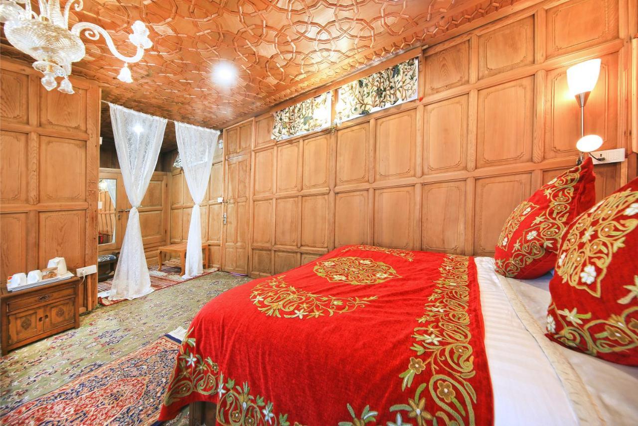 Kolu Group Of Houseboats Hotel Srinagar  Luaran gambar