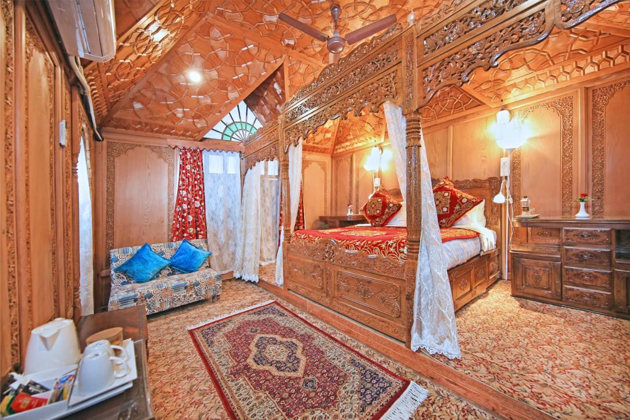 Kolu Group Of Houseboats Hotel Srinagar  Luaran gambar